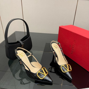 발렌티노 v로고 시그니처 슬링백 8.5cm