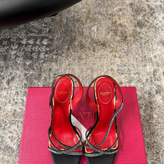 발렌티노 26FW 신상 단 르 포이어 샌들 11cm
