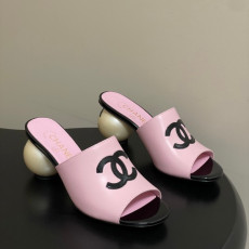 샤넬 26 봄 여름 런웨이 진주 힐 샌들 7cm