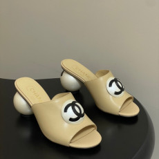 샤넬 26 봄 여름 런웨이 진주 힐 샌들 7cm