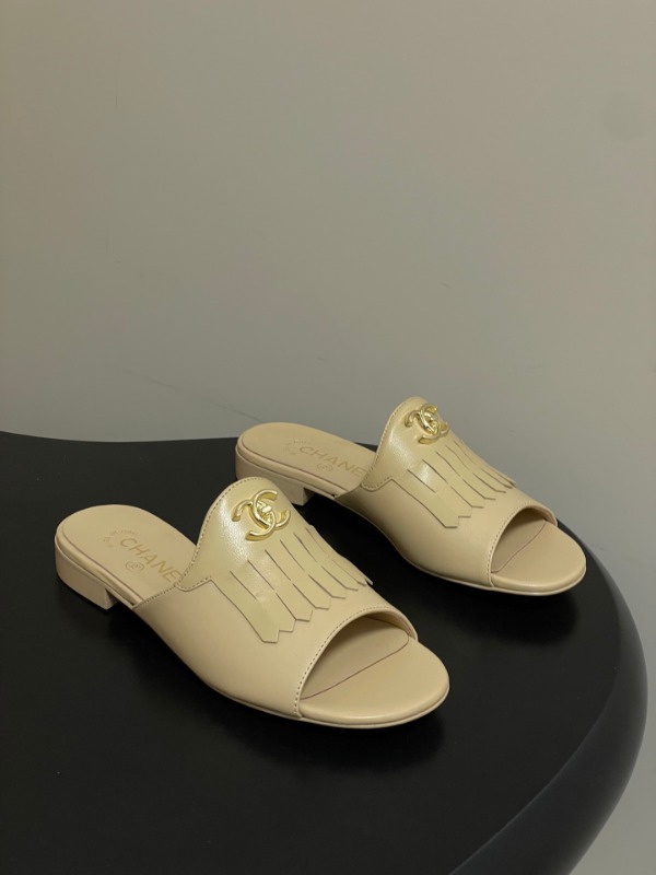 샤넬 26 봄 여름 신상 태슬 뮬 샌들