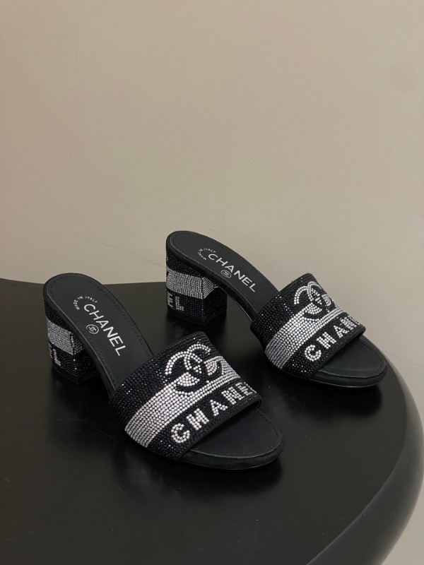 샤넬 26 봄 여름 신상 크리스탈 힐 뮬 7cm