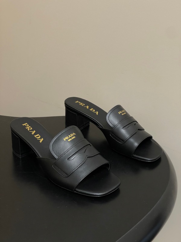 프라다 26 봄 여름 신상 레더 힐 샌들 6cm