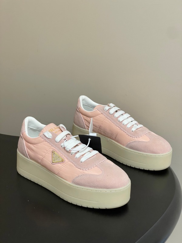 프라다 다운타운 볼드 스니커즈