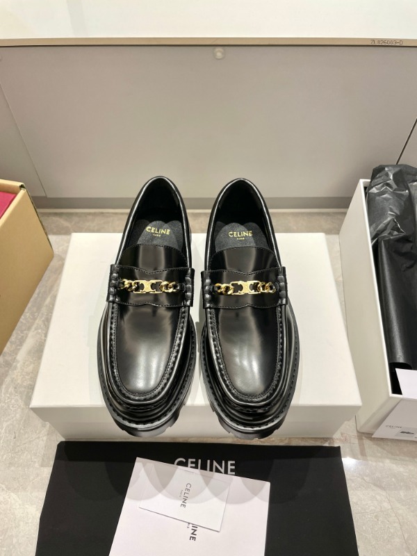셀린느 체인 트리옹프 로퍼