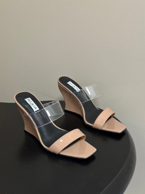 알라이아 26SS 봄 여름 신상 웨지 뮬 샌들 9.5cm