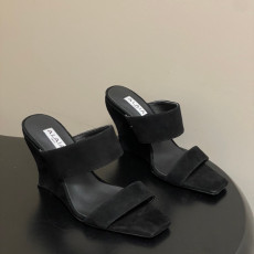 알라이아 26SS 봄 여름 신상 웨지 뮬 샌들 9.5cm