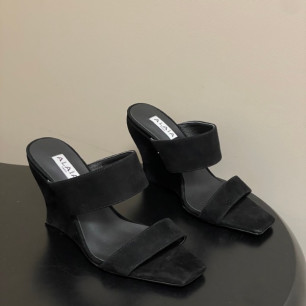 알라이아 26SS 봄 여름 신상 웨지 뮬 샌들 9.5cm