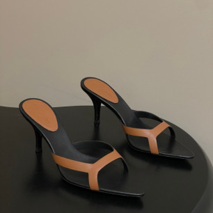 입생로랑 26S 봄 여름 신상 뮬 7.5cm