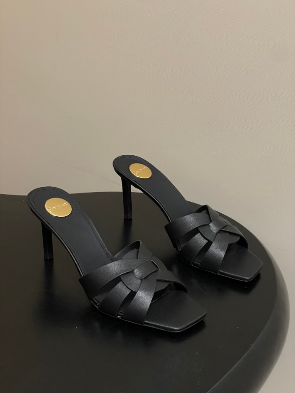 입생로랑 트리뷰트 힐 샌들 7.5cm