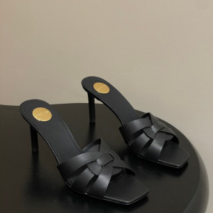입생로랑 트리뷰트 힐 샌들 7.5cm
