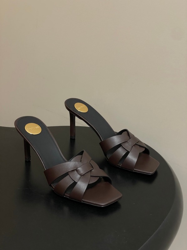 입생로랑 트리뷰트 힐 샌들 7.5cm