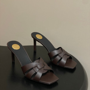 입생로랑 트리뷰트 힐 샌들 7.5cm