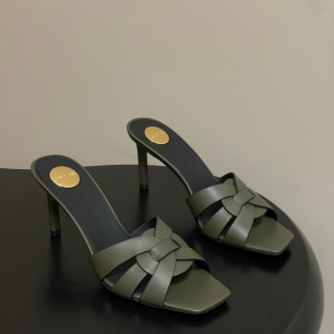 입생로랑 트리뷰트 힐 샌들 7.5cm