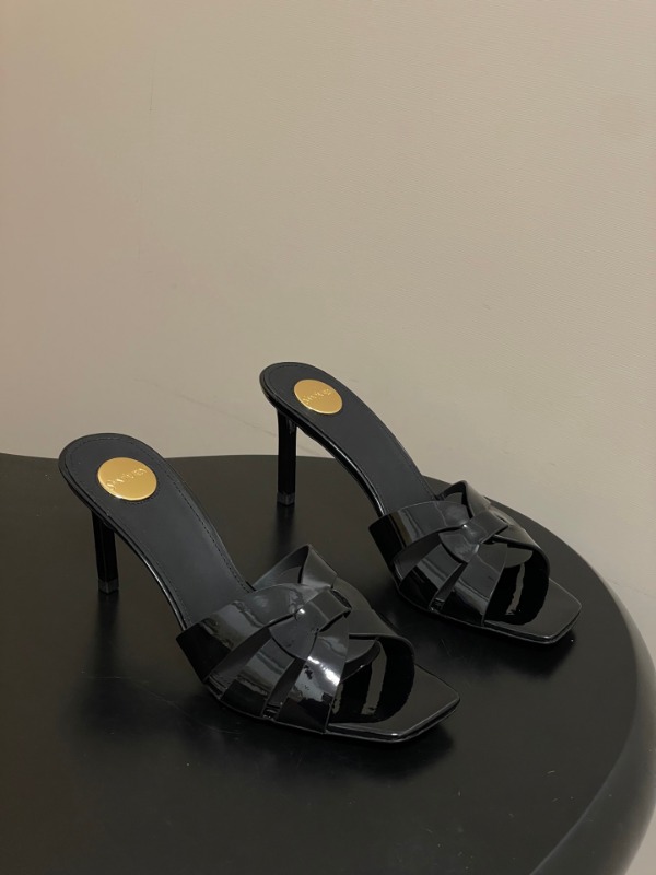 입생로랑 트리뷰트 힐 샌들 7.5cm