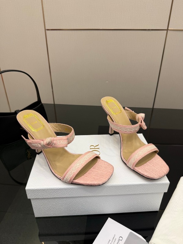 디올 26 이른 봄 신상 스트랩 힐 샌들 9.5cm
