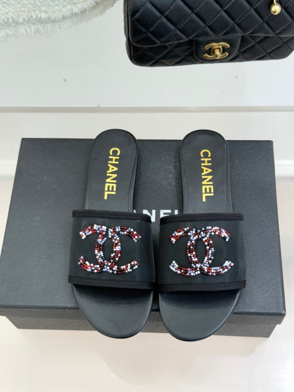 샤넬 26P 큐빅 더블 C 뮬