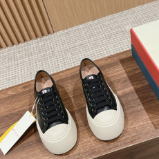 마르니 파블로 여성 스니커즈