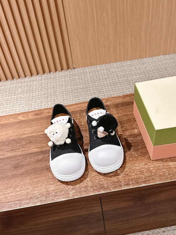 마르니 봄 여름 신상 스니커즈