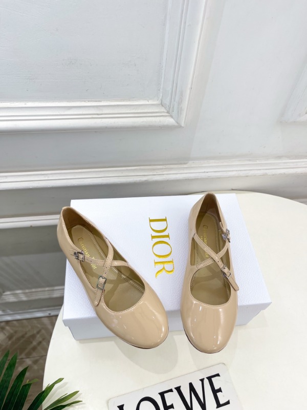 디올 26SS 크로스 스트랩 발레 슈즈