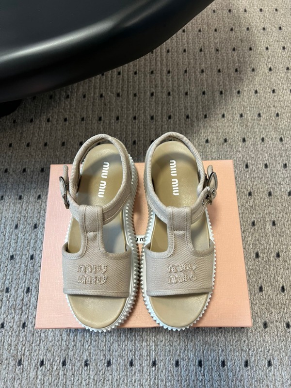 미우미우 26SS 캐주얼 캔버스 슈즈