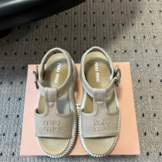 미우미우 26SS 캐주얼 캔버스 슈즈