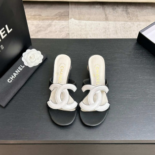 샤넬 더블 C 진주 힐 샌들