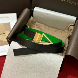 BOTTEGA VENETA 보테가 트라이앵글 버클 레더 벨트