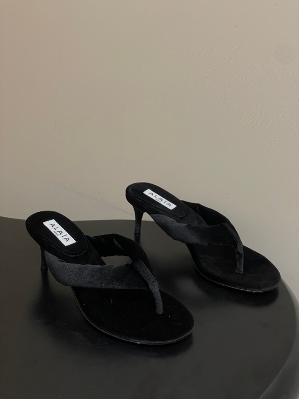 알라이아 26 신상 힐 통 뮬 5.5cm