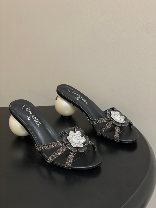 샤넬 26 신상 까멜리아 진주 힐 뮬 7cm