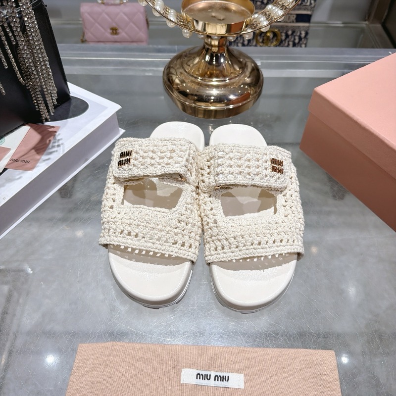 미우미우 크로셰 샌들