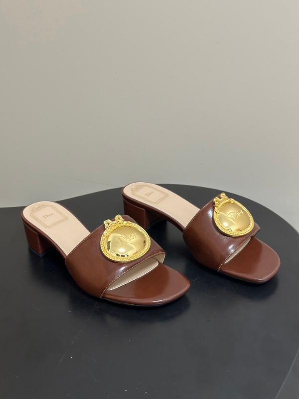 디올 메달리옹 버클 힐 슬라이드 4.5cm
