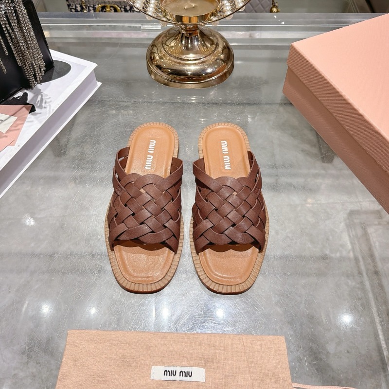 미우미우 26SS 신상 슬라이드