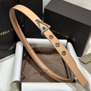 BOTTEGA VENETA 보테가 트라이앵글 레더 여성 벨트
