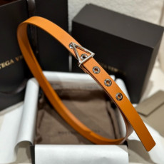 BOTTEGA VENETA 보테가 트라이앵글 레더 여성 벨트