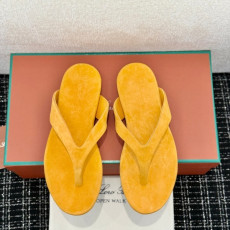 로로피아나 26ss 신상 통 샌들