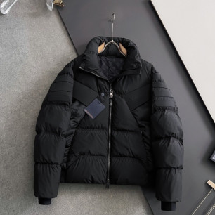 루이비통 25FW 다운 재킷