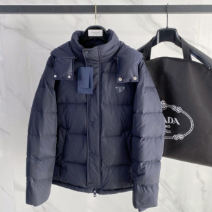 프라다 25FW 다운 재킷