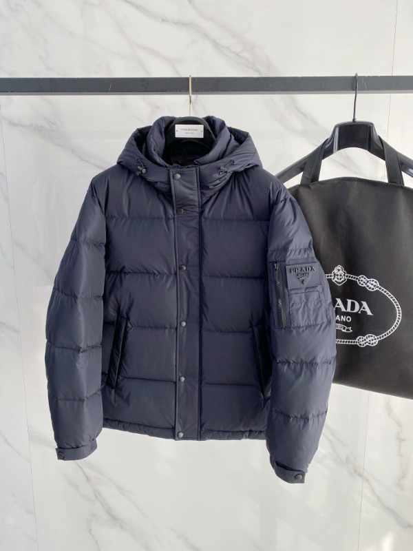 프라다 25FW 다운 재킷