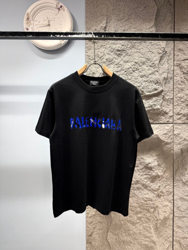 발렌시아가 반팔 티셔츠