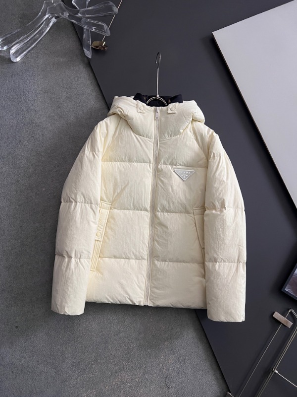 프라다 25FW 다운 재킷
