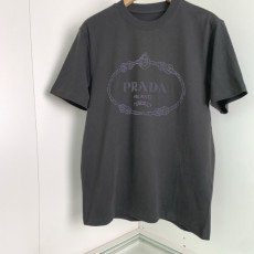 프라다 26 봄 여름 신상 프린팅 반팔 티셔츠