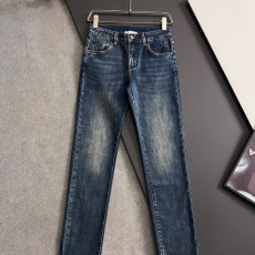 발렌티노 25SS 워싱 캐주얼 데님 팬츠
