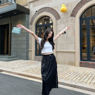 프라다 2026SS 신상 카고 스커트