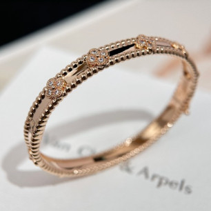 Van Cleef & Arpels 반클 뻬를리 스위트 클로버 브레이슬릿 팔찌