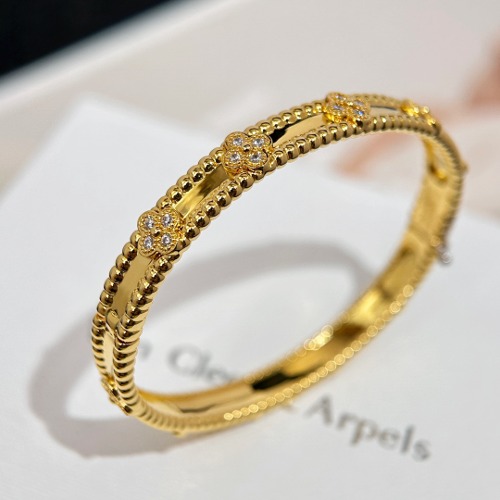 Van Cleef & Arpels 반클 뻬를리 스위트 클로버 브레이슬릿 팔찌