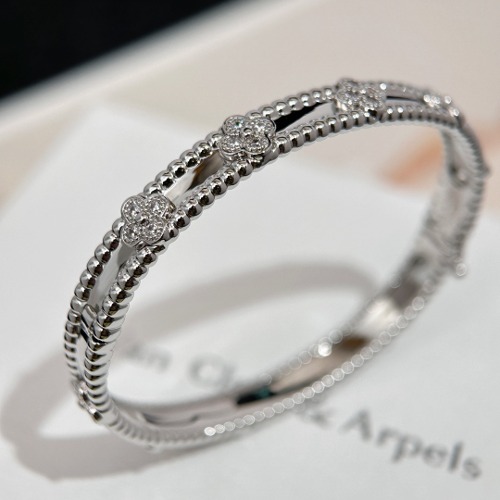 Van Cleef & Arpels 반클 뻬를리 스위트 클로버 브레이슬릿 팔찌