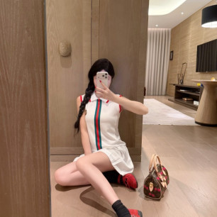 구찌 26 카라 민소매 원피스