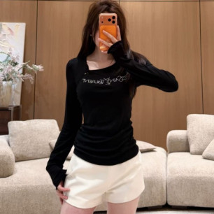 생로랑 26 봄 신상 긴팔 티
