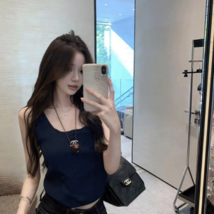 샤넬 26SS 신상 스퀘어넥 니트 민소매